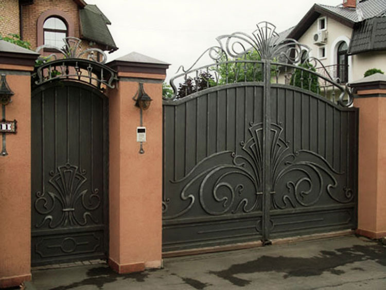Наша Компания занимается продажей и установкой жалюзи, роллет, ворот