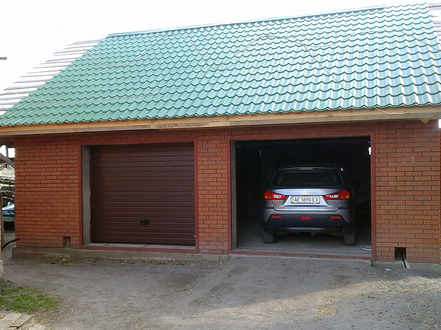 Наша Компания занимается продажей и установкой жалюзи, роллет, ворот